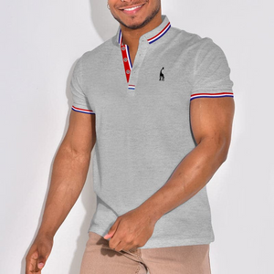 JAMES Elegante polo met embleem en kleuraccenten